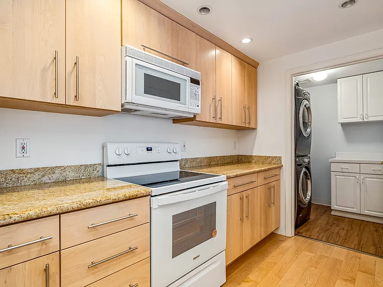 3221 SW Avalon Way #313 — Photo 20