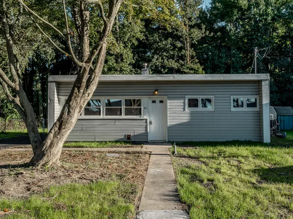 26 Crescent Dr, Browns Mills, NJ 08015