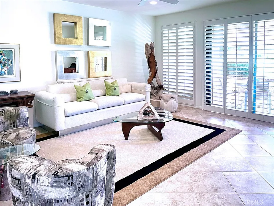 8 Cadiz Dr