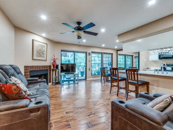 2505 Wedglea Dr APT 202, Dallas, TX 75211