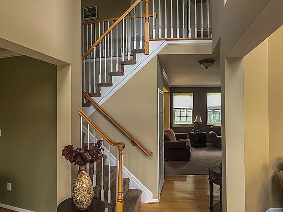 2nd image of 2391 Forest Cir