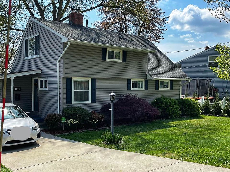 1st image of 303 Cedar Ln