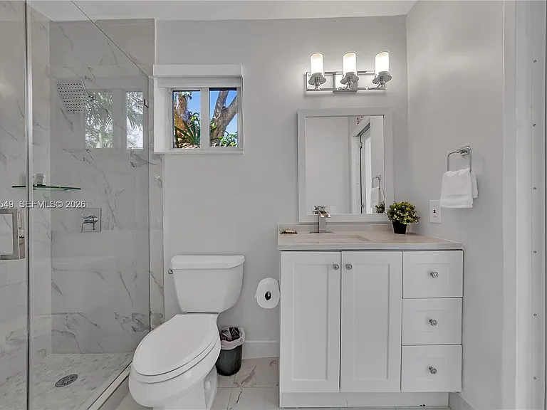 204 SW 19th Ave — Photo 30
