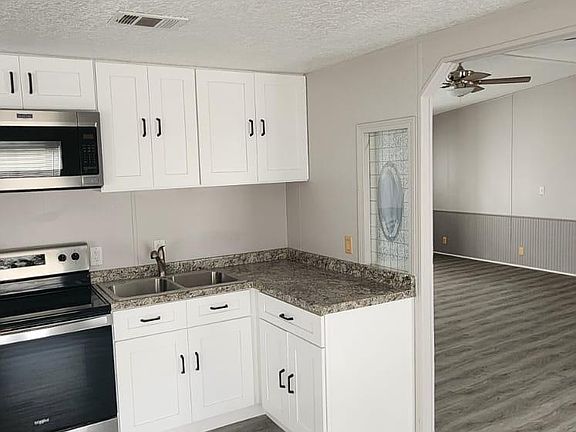 3rd image of 314 W Parker Ave