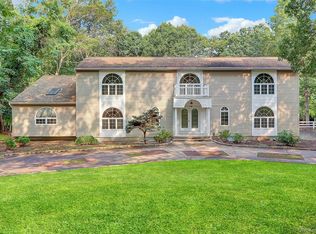 4 Doe Run, Manorville, NY 11949