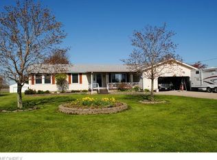 18148 Chamberlain Rd, Grafton, OH 44044