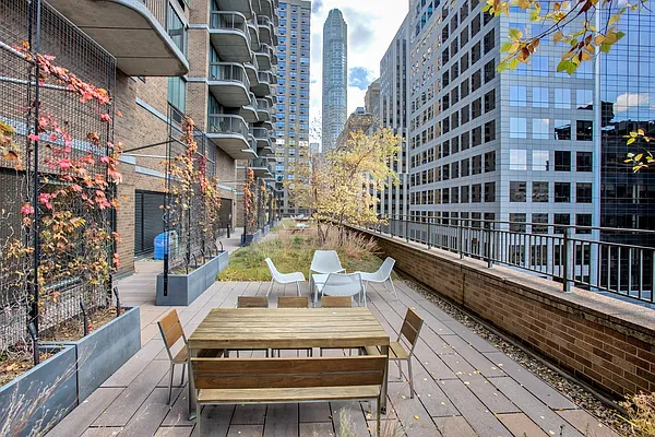 Rented by Jack Resnick & Sons | media 44