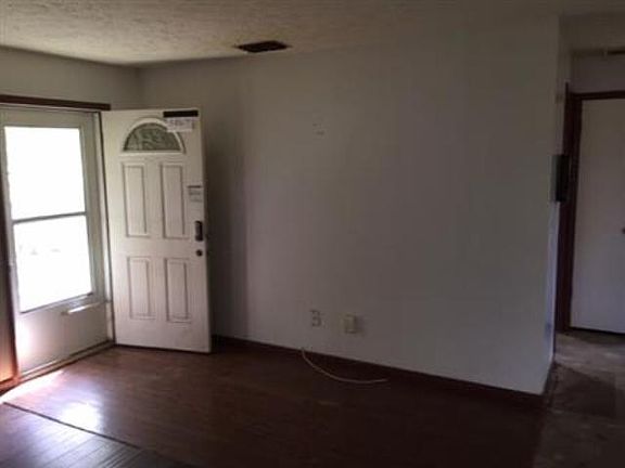 4th image of 38167 Michael St