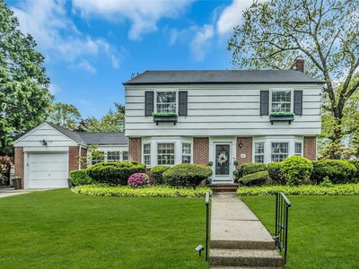 257 Hewlett Avenue, Merrick, NY, 11566