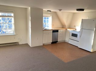 34 Franklin St APT 3, Newport, RI 02840