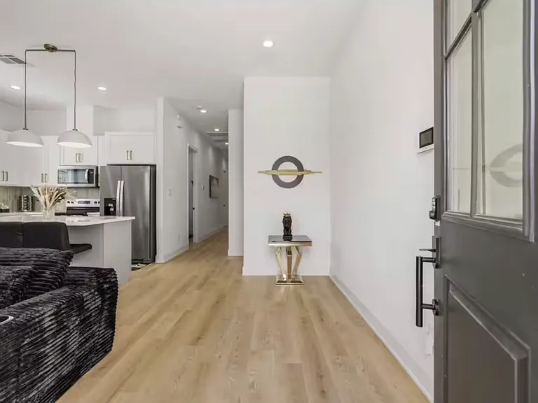 6532 Weston St — Photo 12