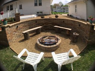 604 Campbell Ave, Waterloo, IA 50701