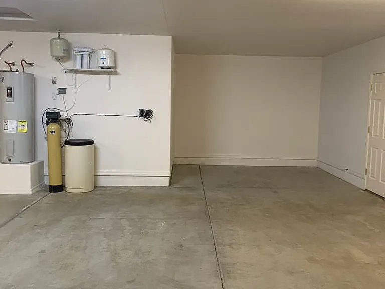 3301 Tolteca Dr — Photo 25