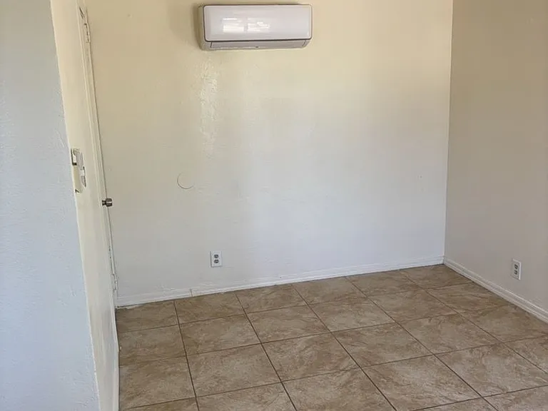 208 W Kelso St — Photo 6