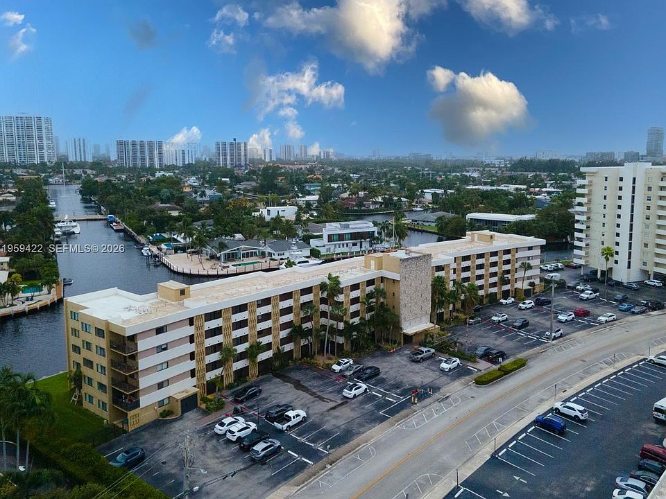 1st image of 301 Golden Isles Dr APT 502