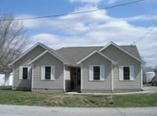 404 N 26th St, Herrin, IL 62948
