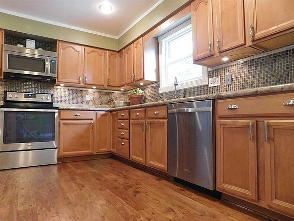 2nd image of 10600 Williamsburg Dr