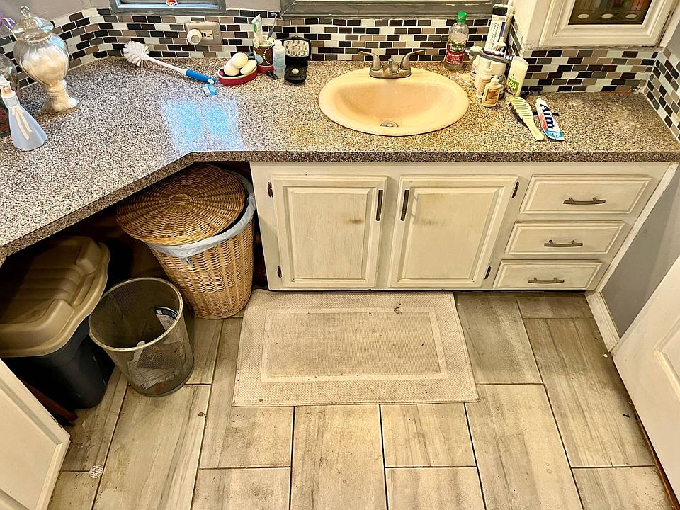 34th image of 15777 Bolesta Rd #13