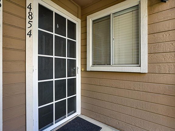 3rd image of 4854 Lakebird Pl