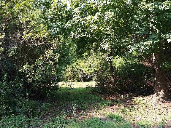 2nd image of 10756 Lindsay Ln