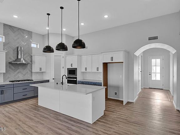 2nd image of 6400 Toivoa Pl