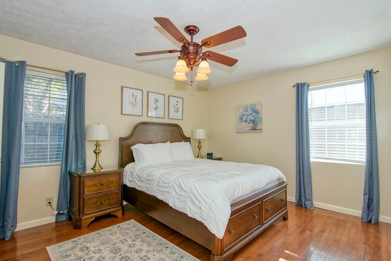 3 bed, $2,700 — Photo 1