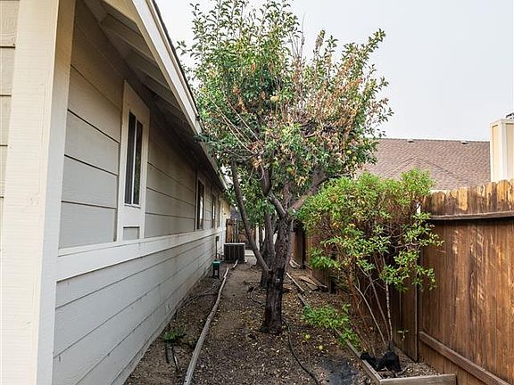 4th image of 1700 Lantana Dr