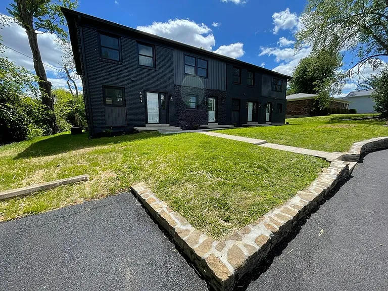 Modern Design Condo Near Shelbyville Country Club! — Photo 4