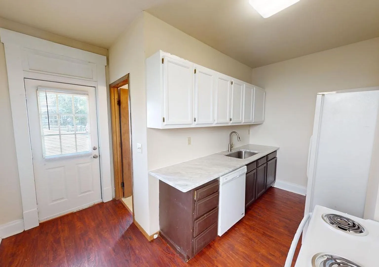 4 Bedrooms + 2 Full Baths + 4 Free Parking Spaces Amazing House Available August 2027! — Photo 2