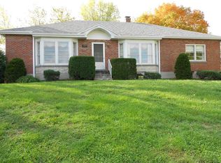 1724 Sunset Lake Rd, Jefferson City, MO 65109