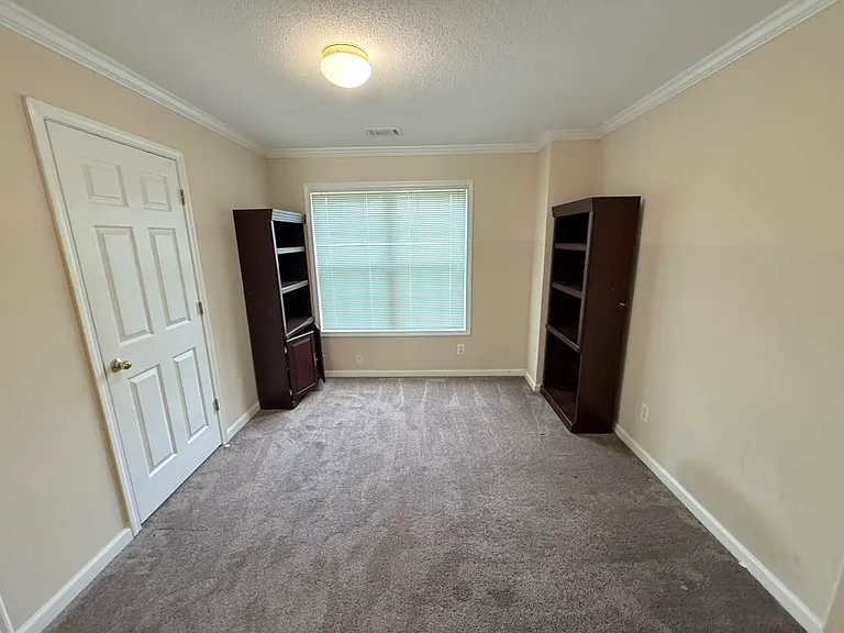1227 Mandalay Ct — Photo 17