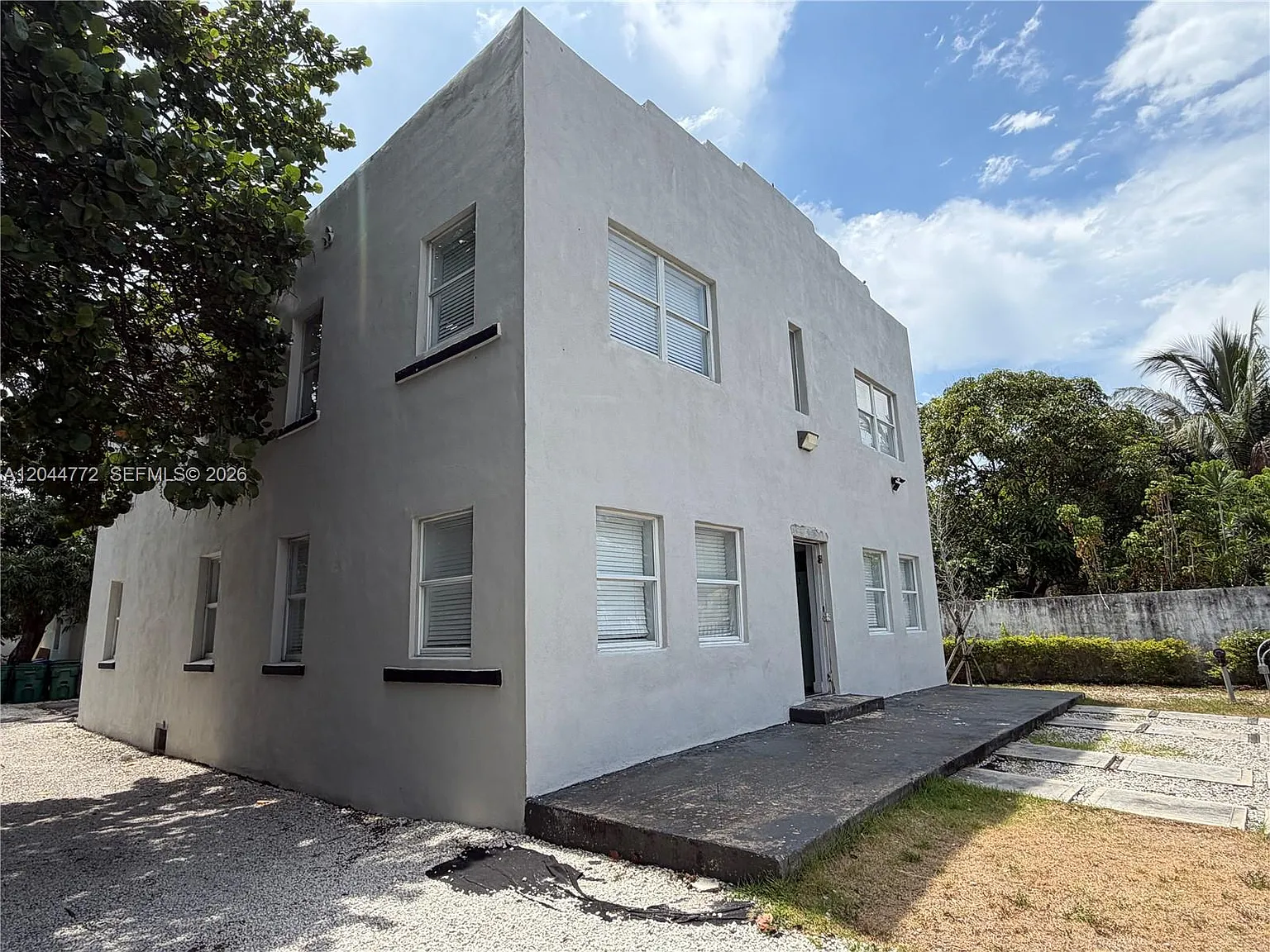 Groveland Pk — Photo 1