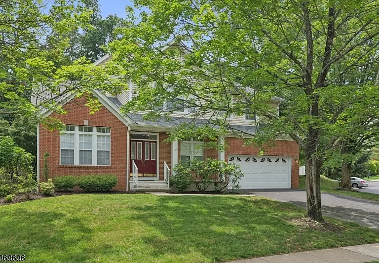 48 Landau Rd — Photo 1