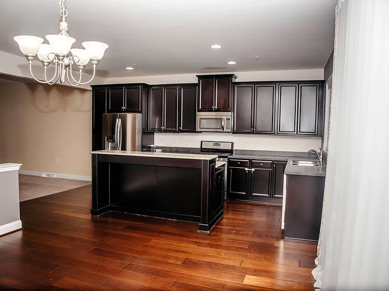 523 Fawn Ln — Photo 11