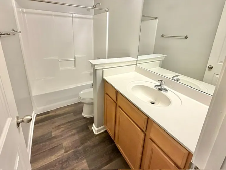 1039 Crayton Ridge Dr — Photo 8