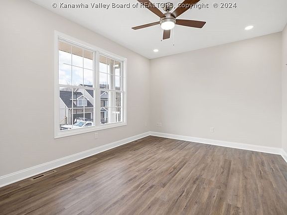 4th image of 4219 Fairway Dr