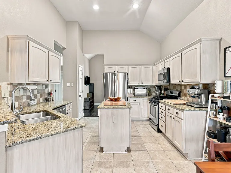 3421 Galaway Bay Dr — Photo 6