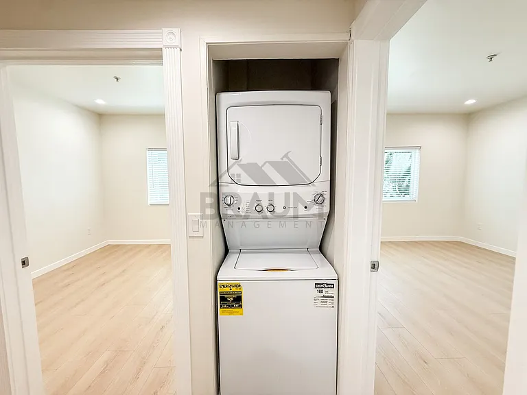 10849 Fruitland Dr — Photo 15