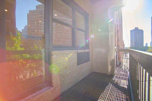 Rented by Living New York | media 16