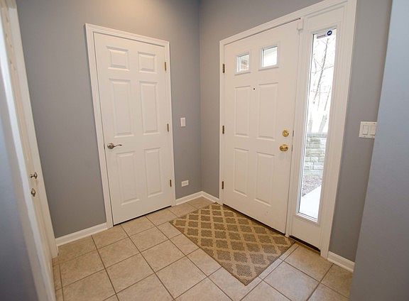3rd image of 207 N West St #201
