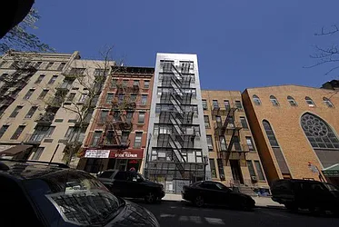 225 East 82nd Street in Yorkville