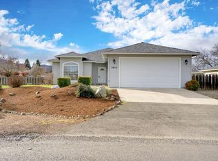 3800 Hilsinger Rd, Phoenix, OR 97535