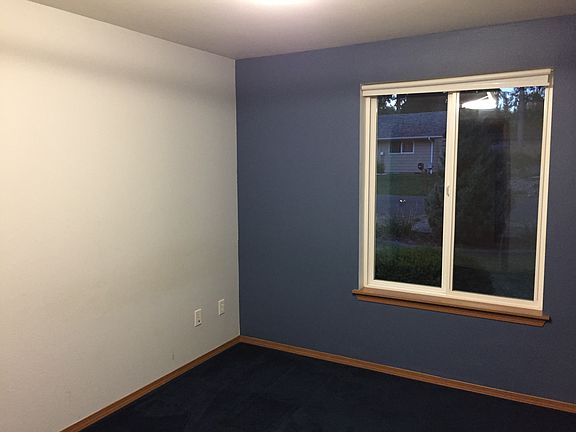 2nd image of 107 Hillcrest Dr