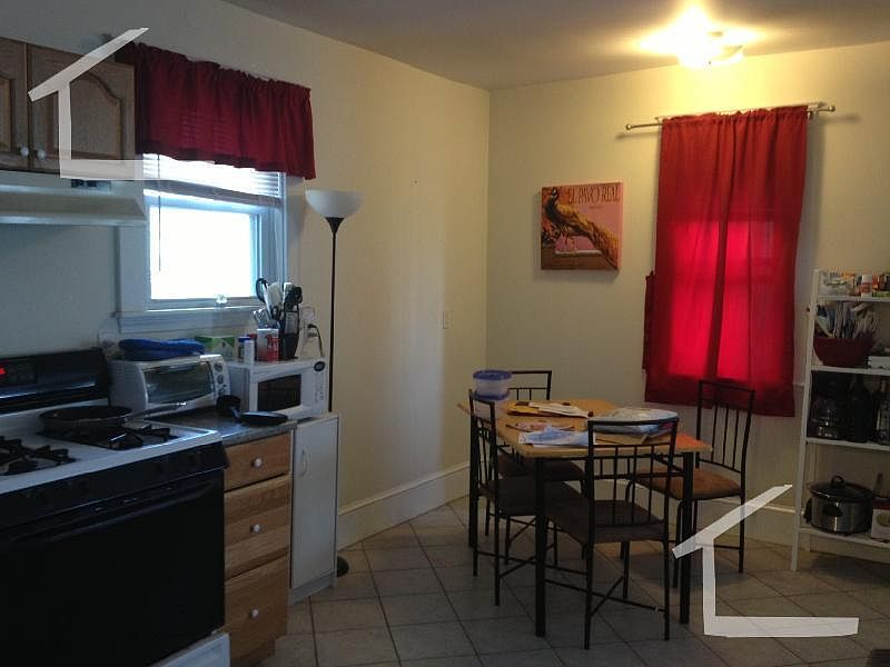 2nd image of 505 Washington St #22