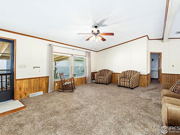 4th image of 1662 Garnet St #122