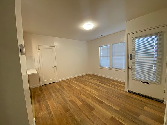 4th image of 2303 Jackson St