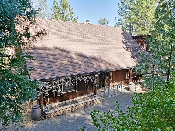 2nd image of 3261 La Vista Dr