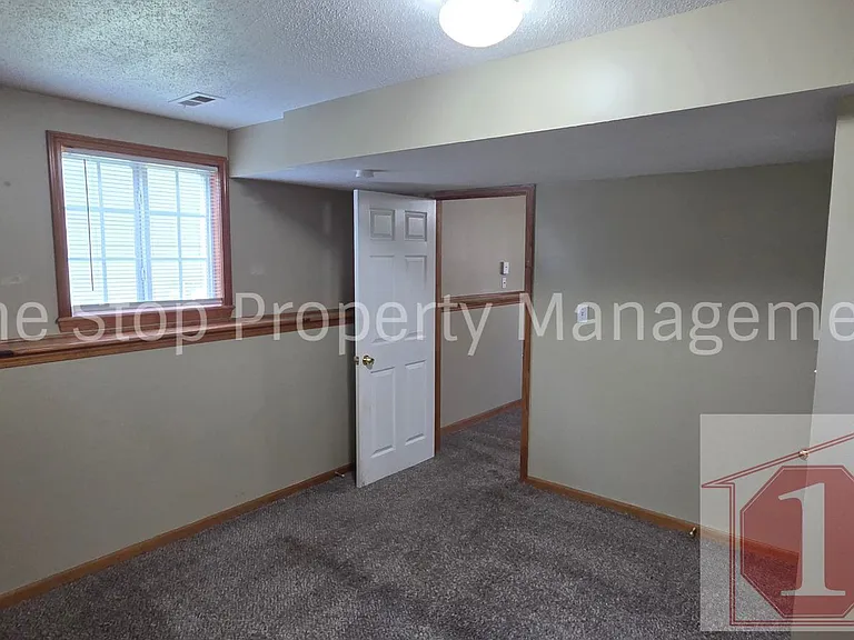 16002 Harold Dr — Photo 16