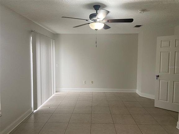 4th image of 22718 Saint Thomas Cir
