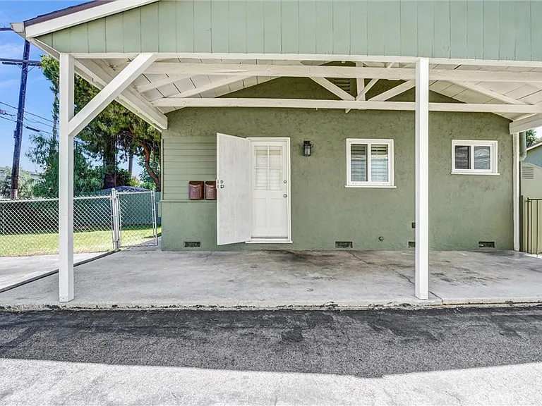 6707 Cleon Ave — Photo 5